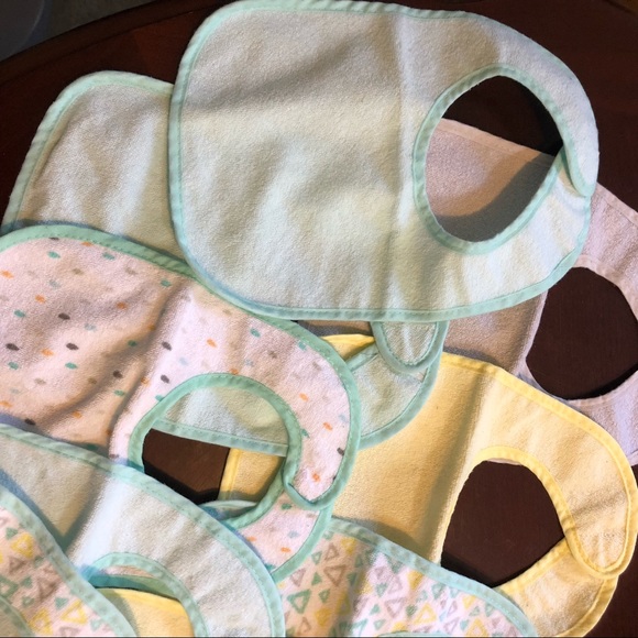 👶🏼 Bibs 👶🏼 - Picture 2 of 5